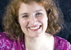 Portrait der Gesangslehrern Katharina Micada